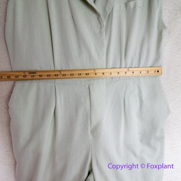 Eloquii *flawed* Short-Sleeve Coverall Jumpsuit light green linen blend, size 18 - Picture 8 of 16